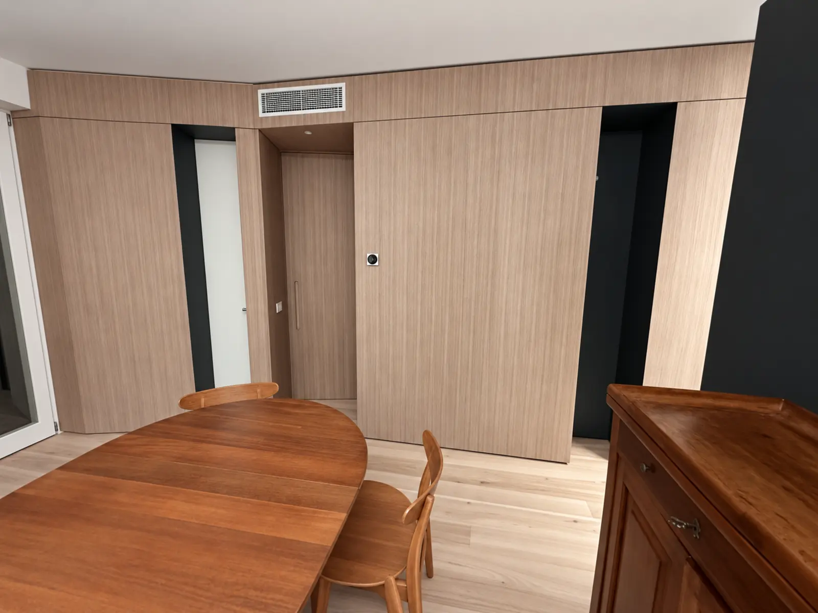 Boiserie su misura presente nel nuovo sito ADI Atelier
